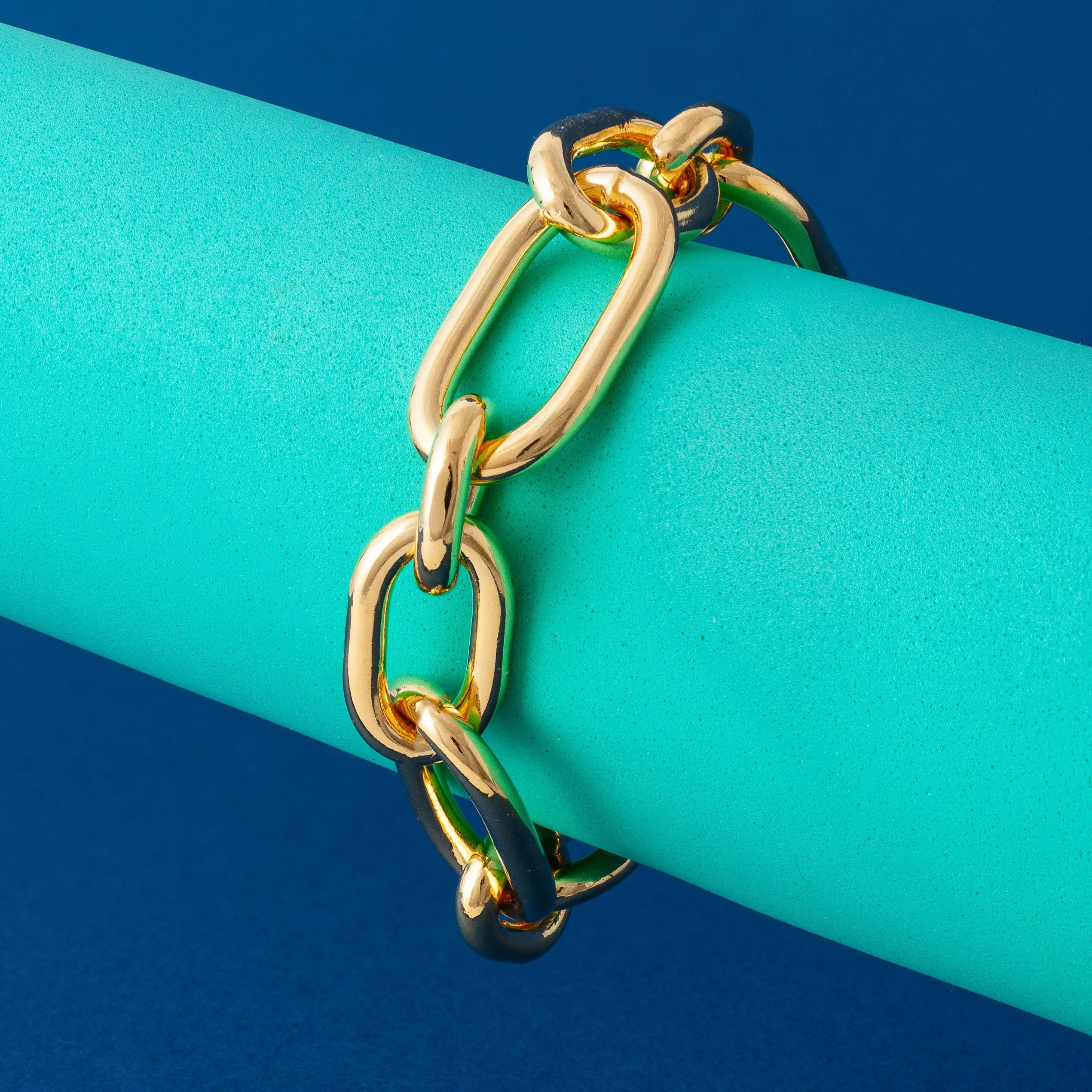 LARGE THICK GOLD CHAIN BRACELET