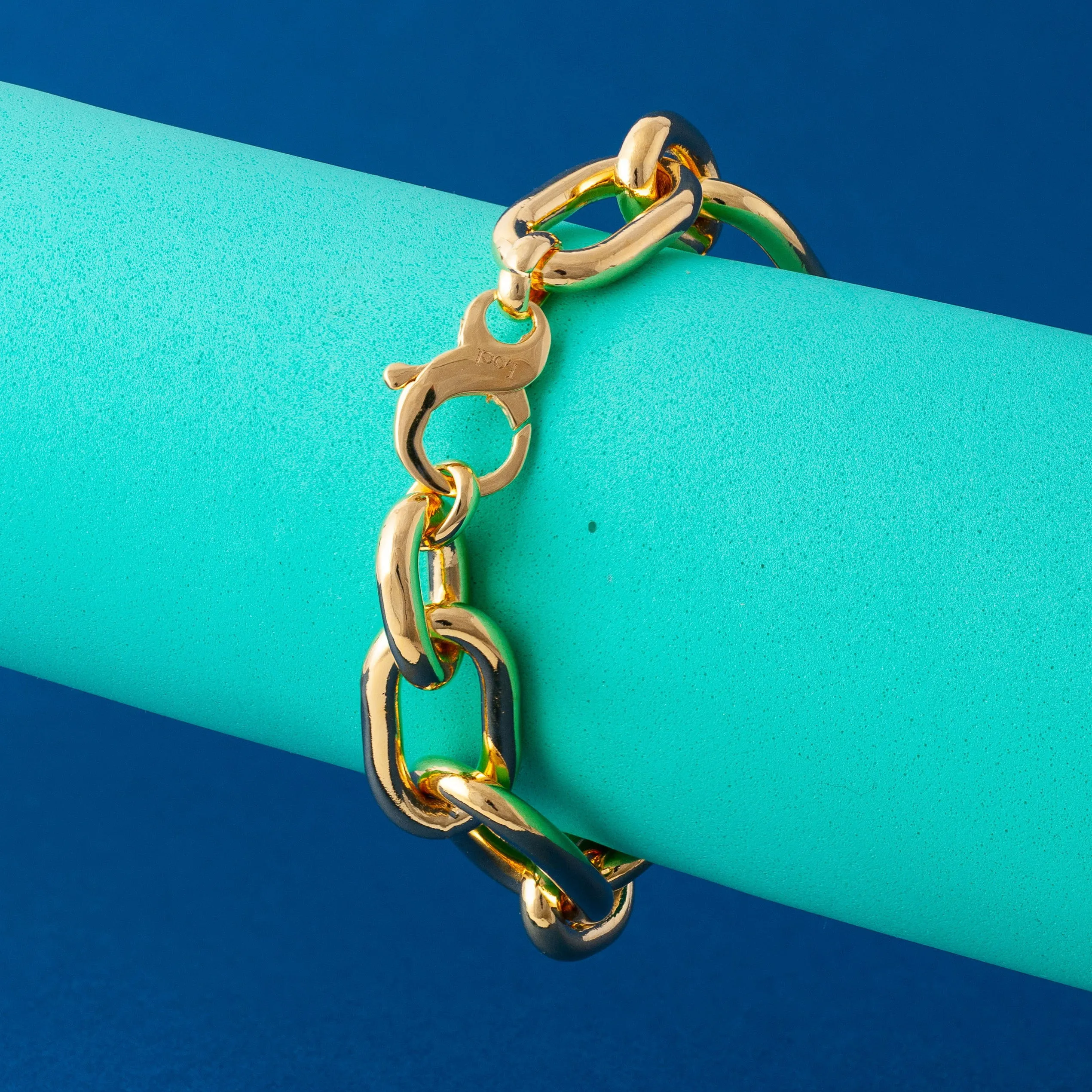 LARGE THICK GOLD CHAIN BRACELET