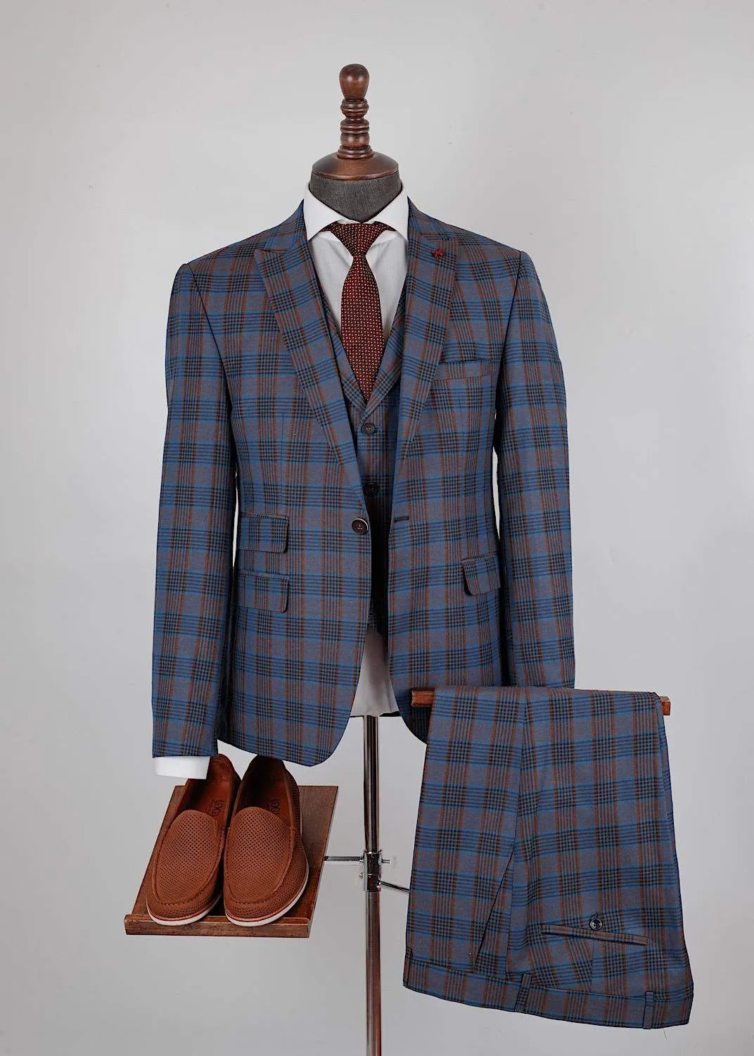Pace Ivory Linen Suit