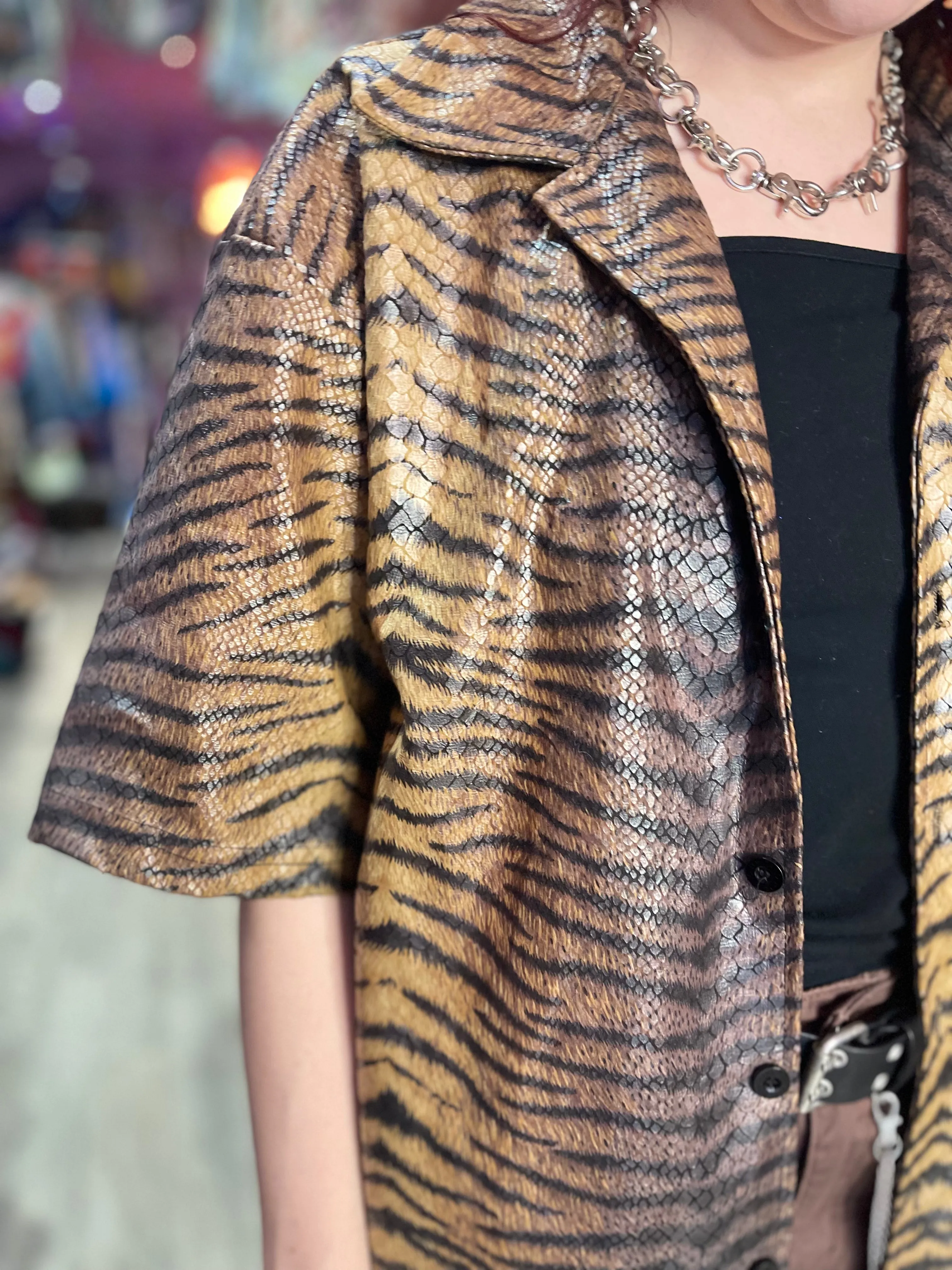 Vintage 90s Brown Textured Tiger Rave Shirt